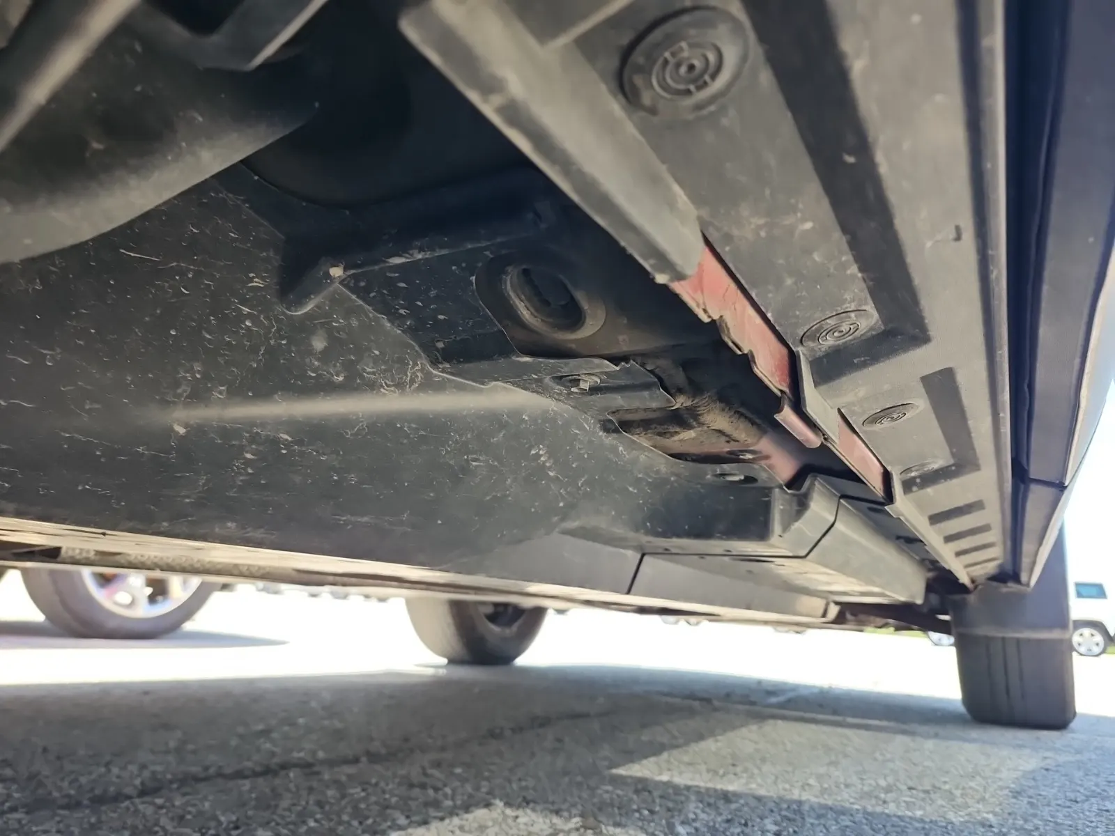 Undercarriage - Passenger Photo