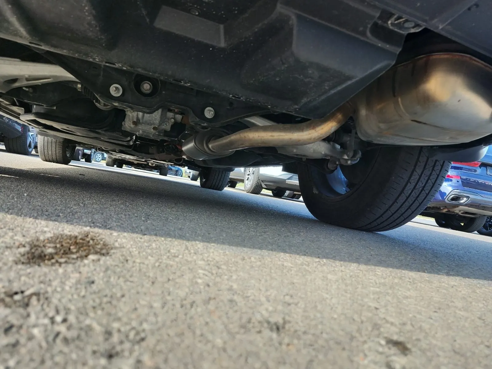 Undercarriage - Rear Photo