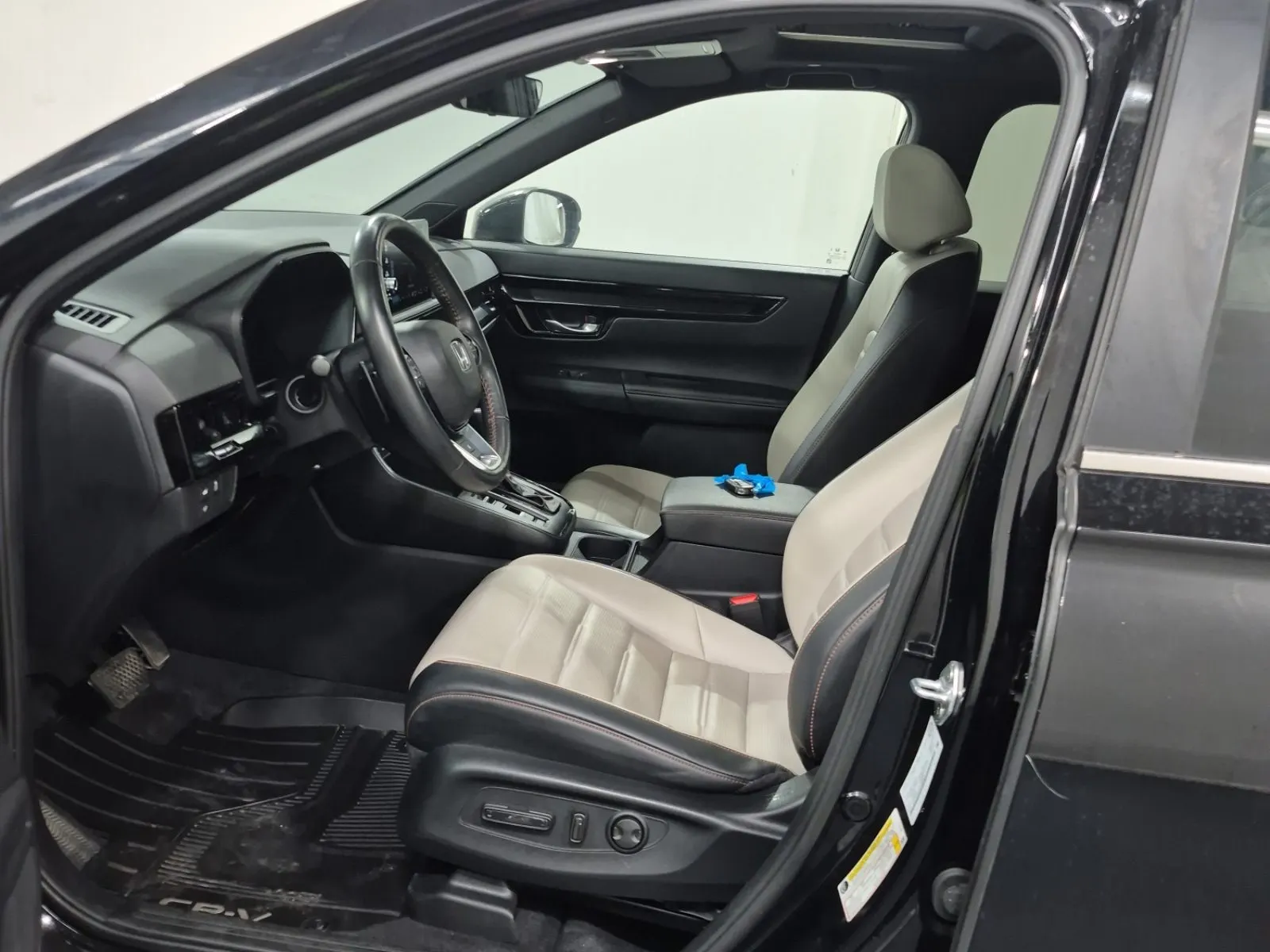 Front Interior Photo