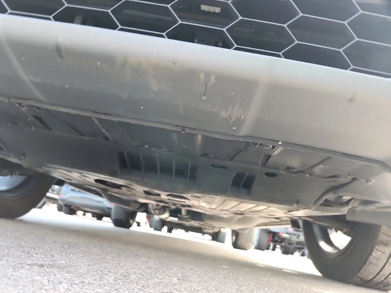 Undercarriage - Front Photo