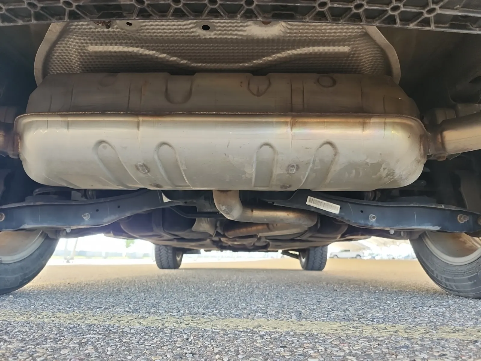 Undercarriage - Rear Photo