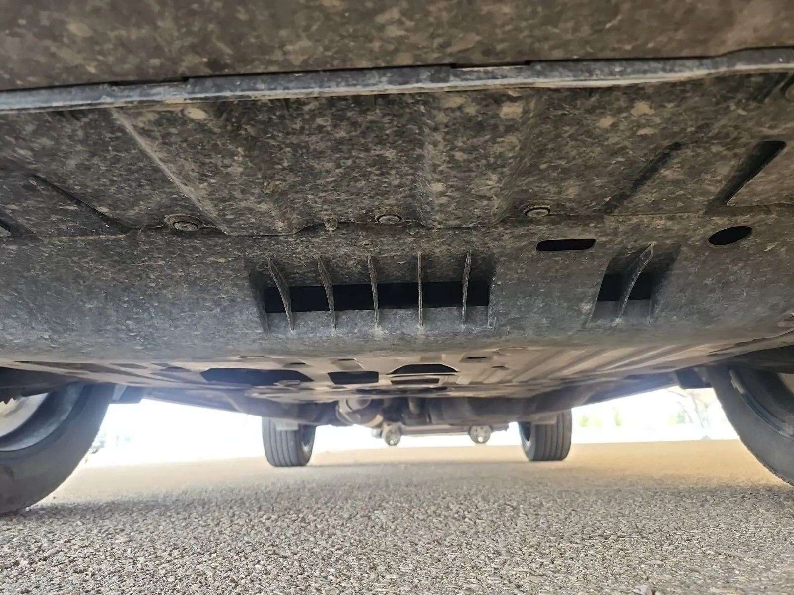 Undercarriage - Front Photo