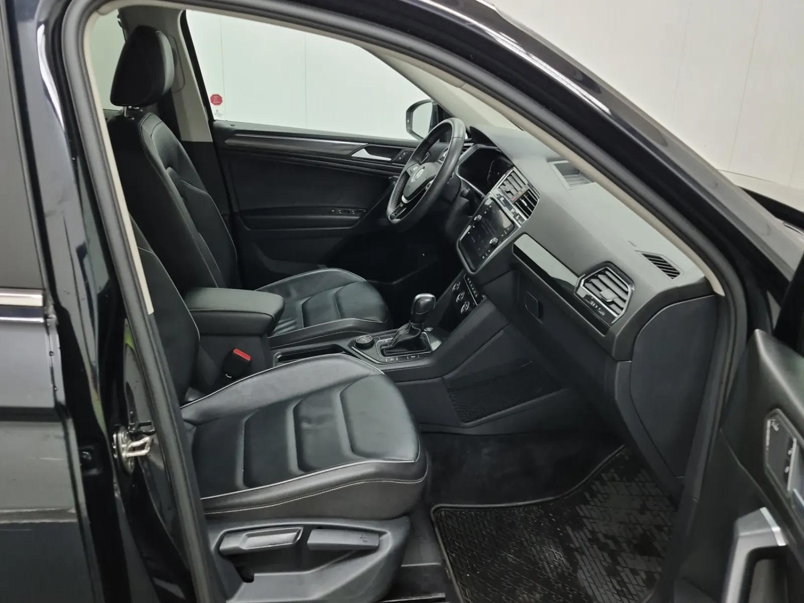 Right Side Interior Photo