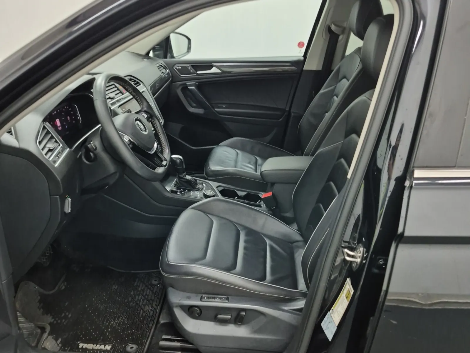 Front Interior Photo