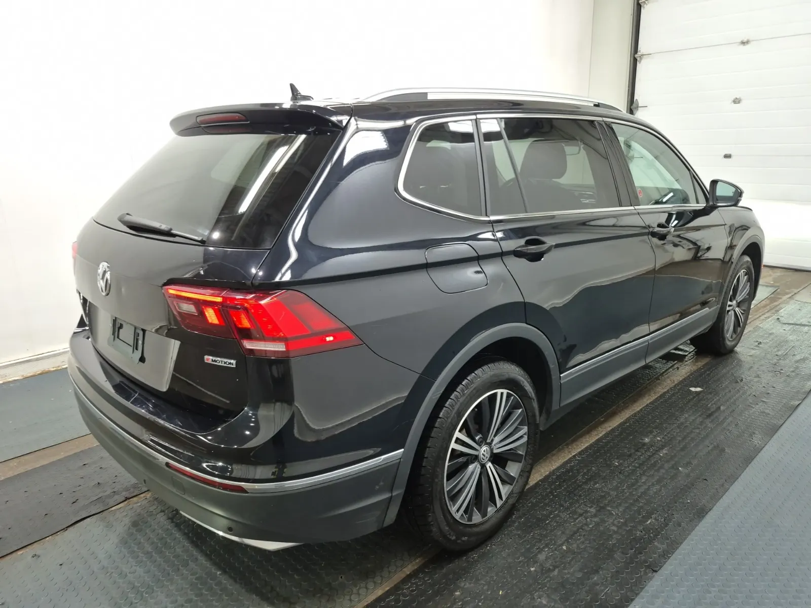 Passenger Rear 3/4 Photo
