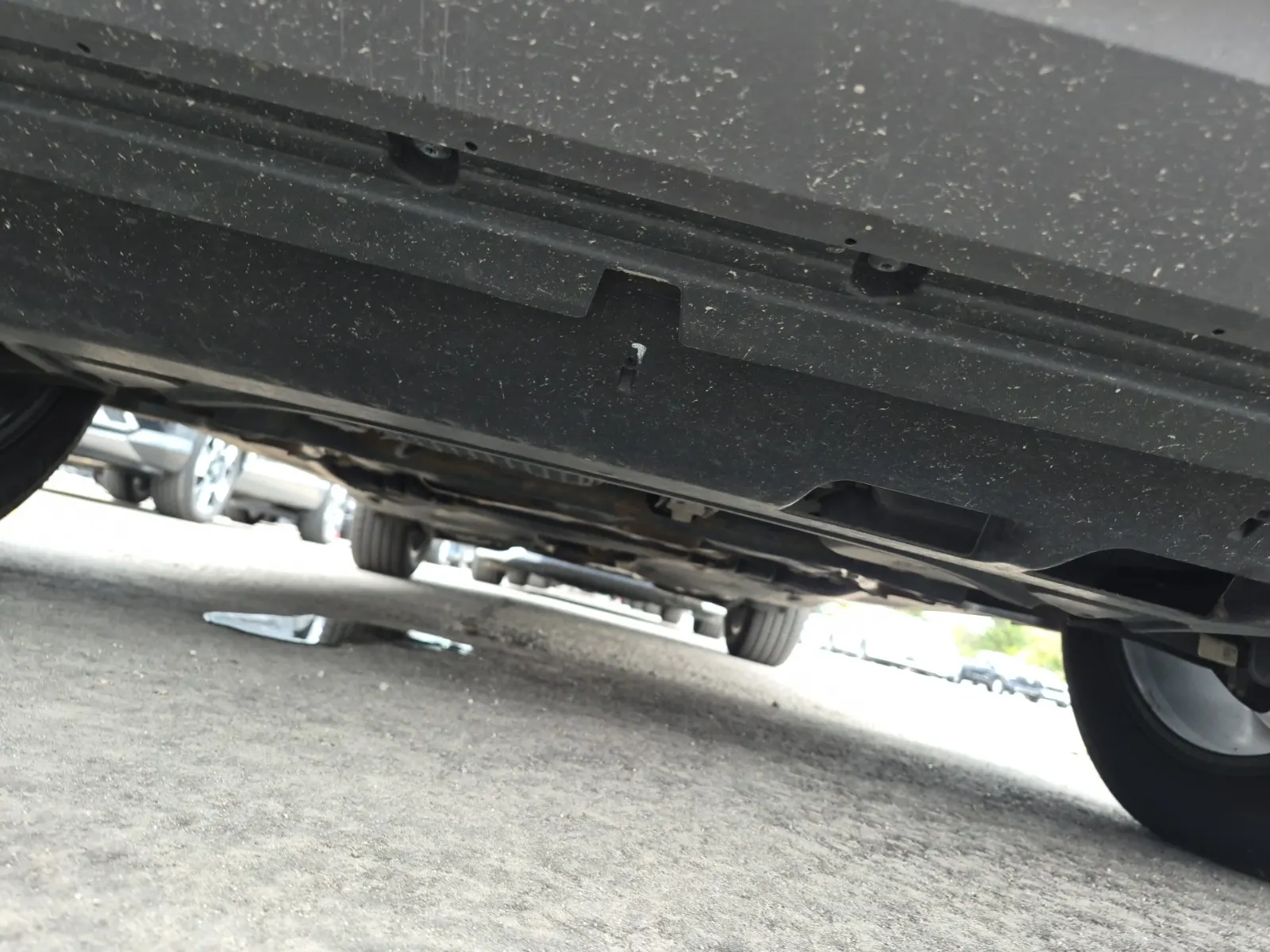 Undercarriage - Front Photo