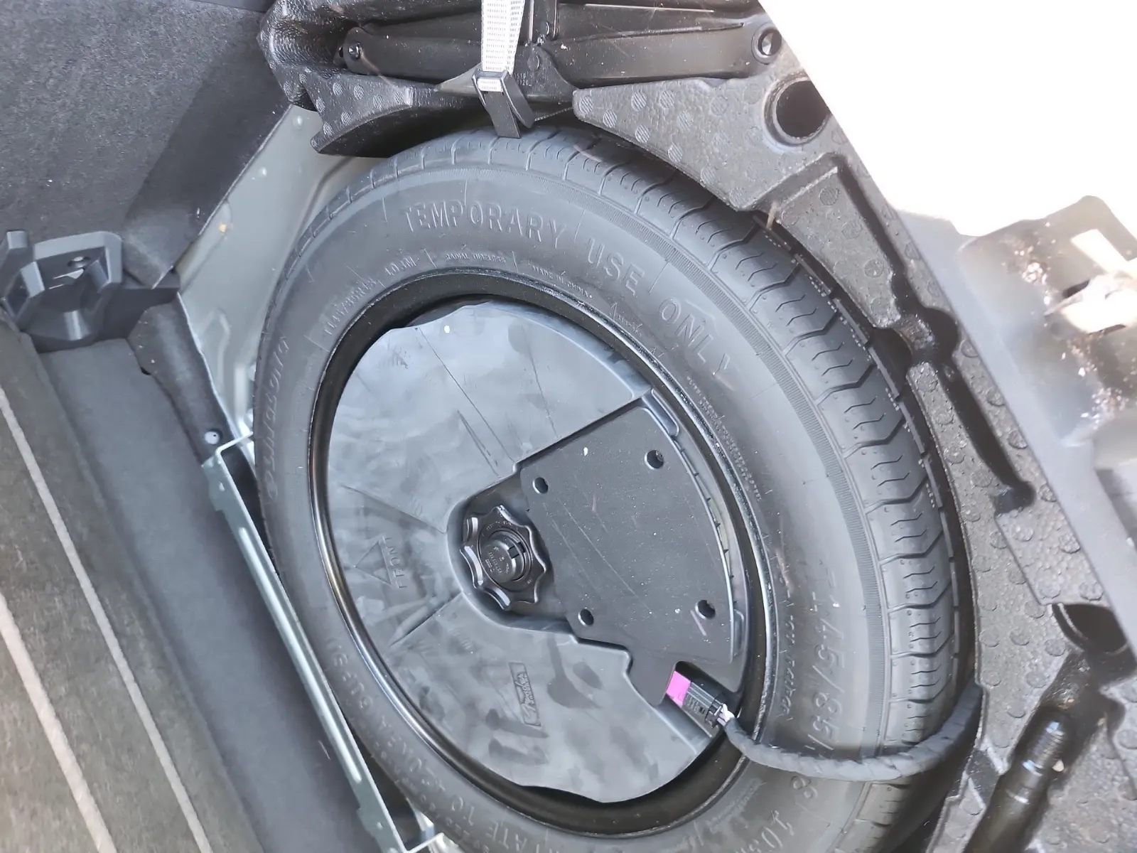 Spare Tire & Wheel Photo