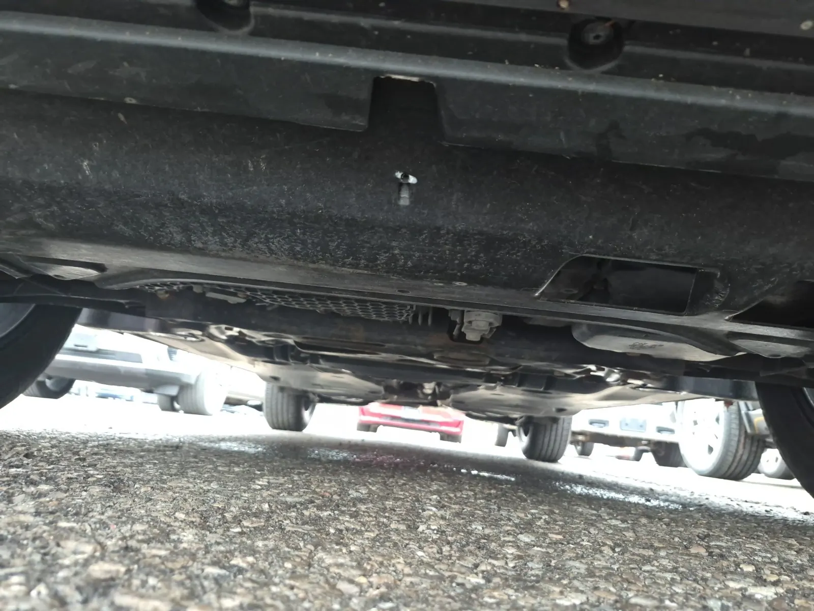 Undercarriage - Front Photo