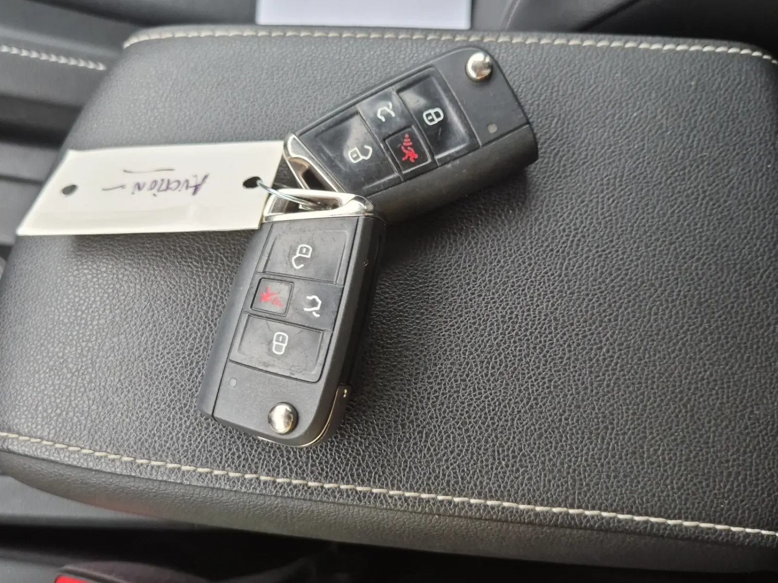 Keys/Fobs/Manual Photo