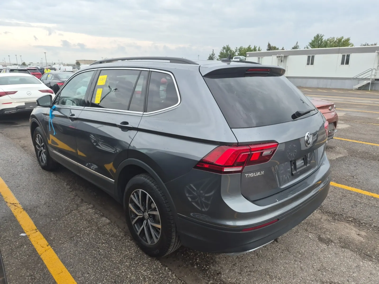 Driver Rear 3/4 Photo
