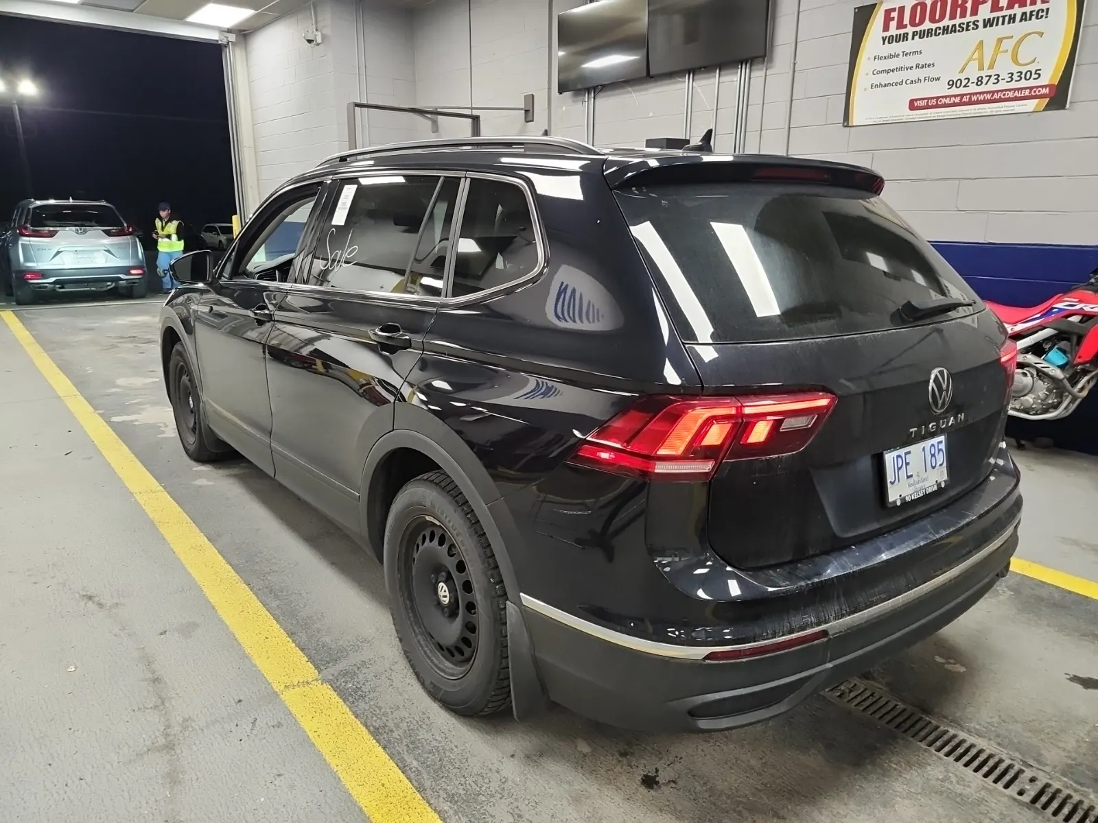 Driver Rear 3/4 Photo
