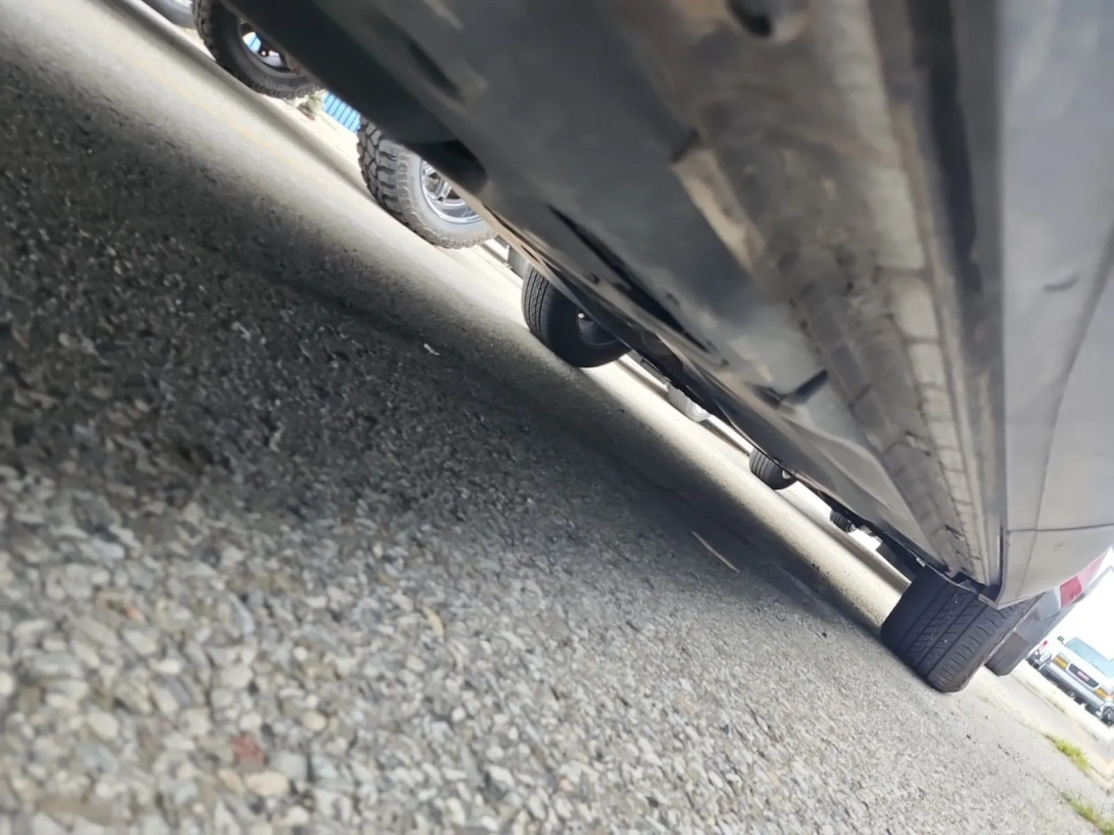 Undercarriage - Passenger Photo