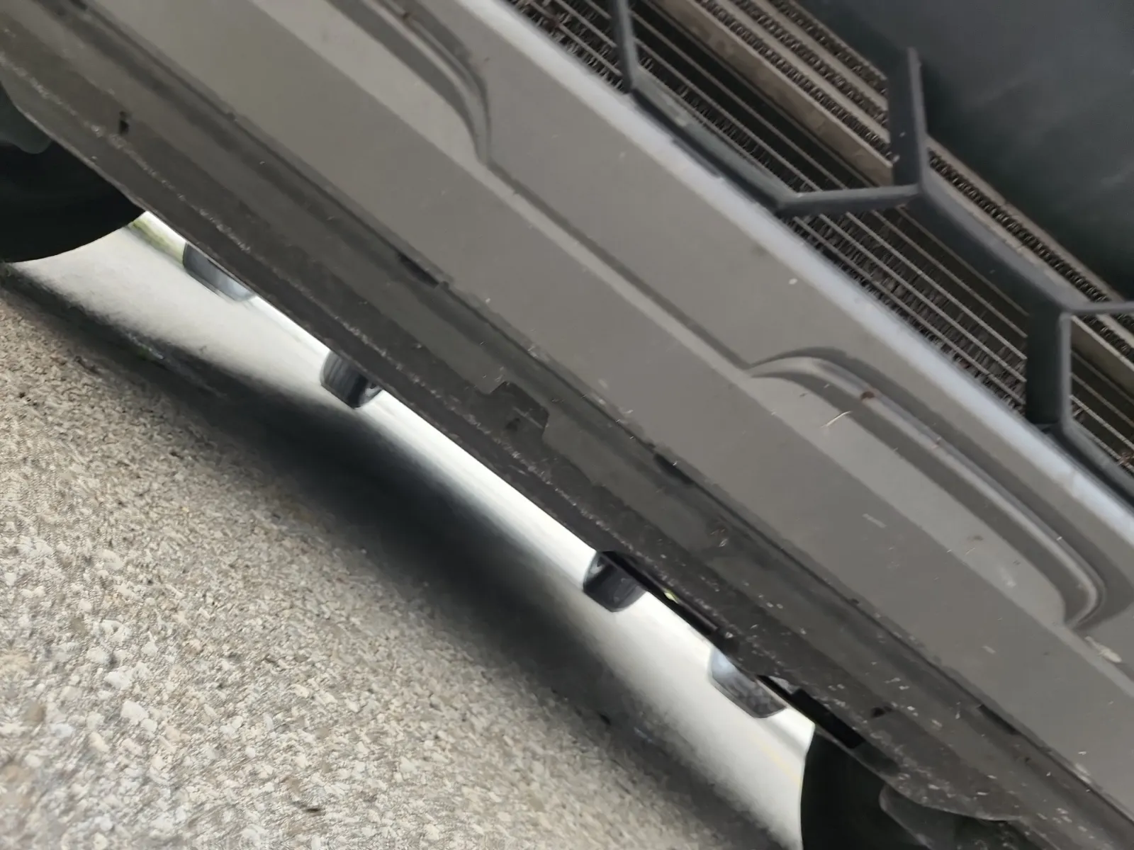 Undercarriage - Front Photo