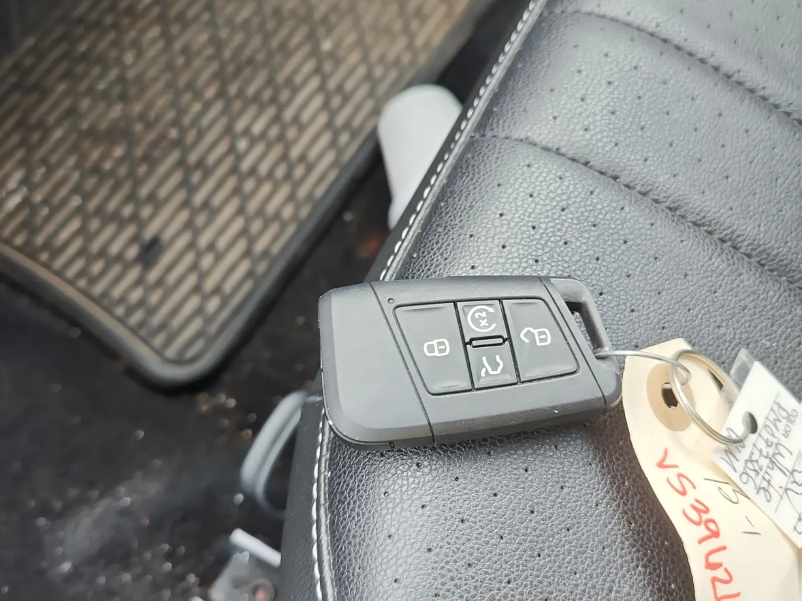 Keys/Fobs/Manual Photo