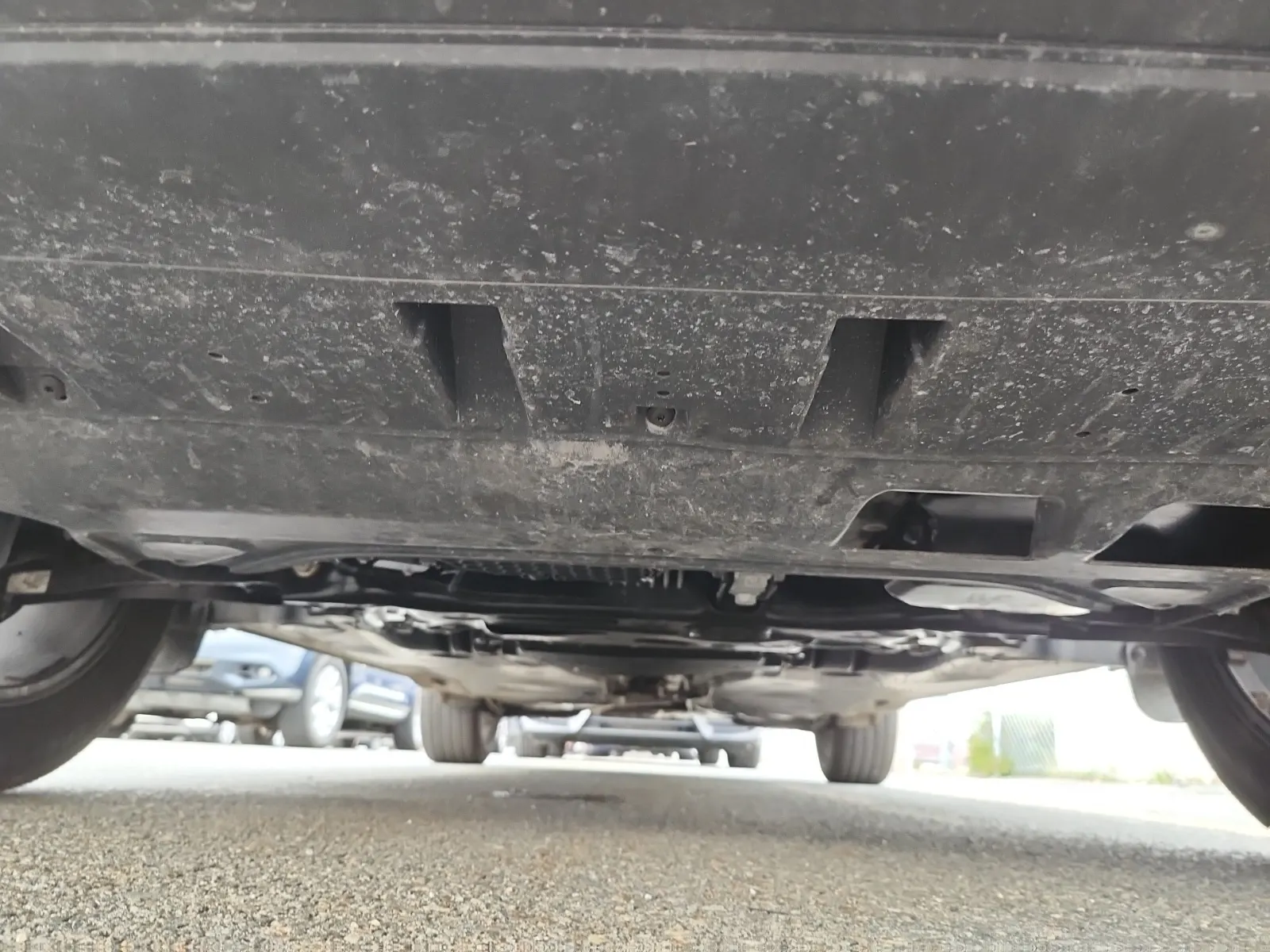 Undercarriage - Front Photo