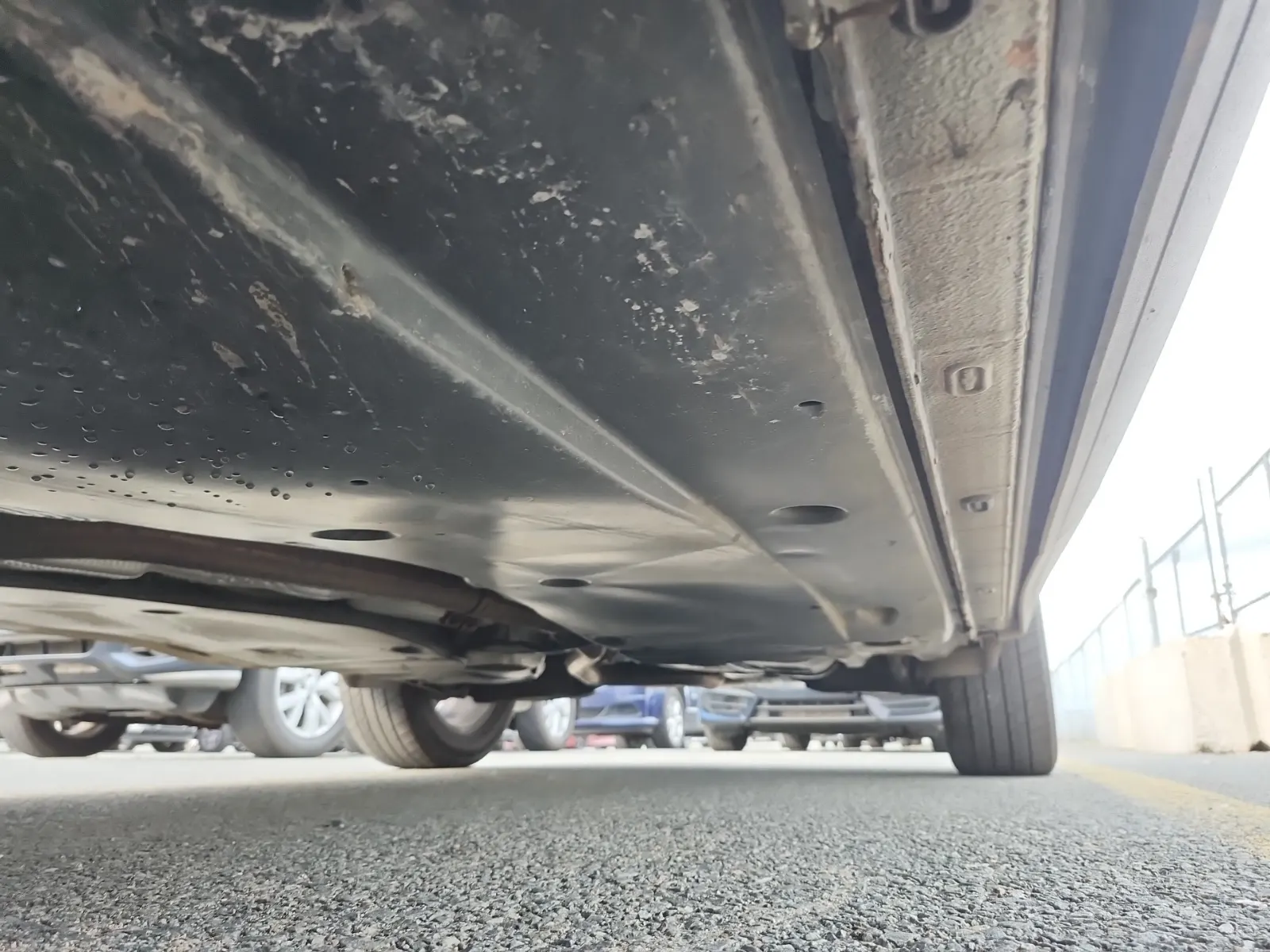 Undercarriage - Driver Photo