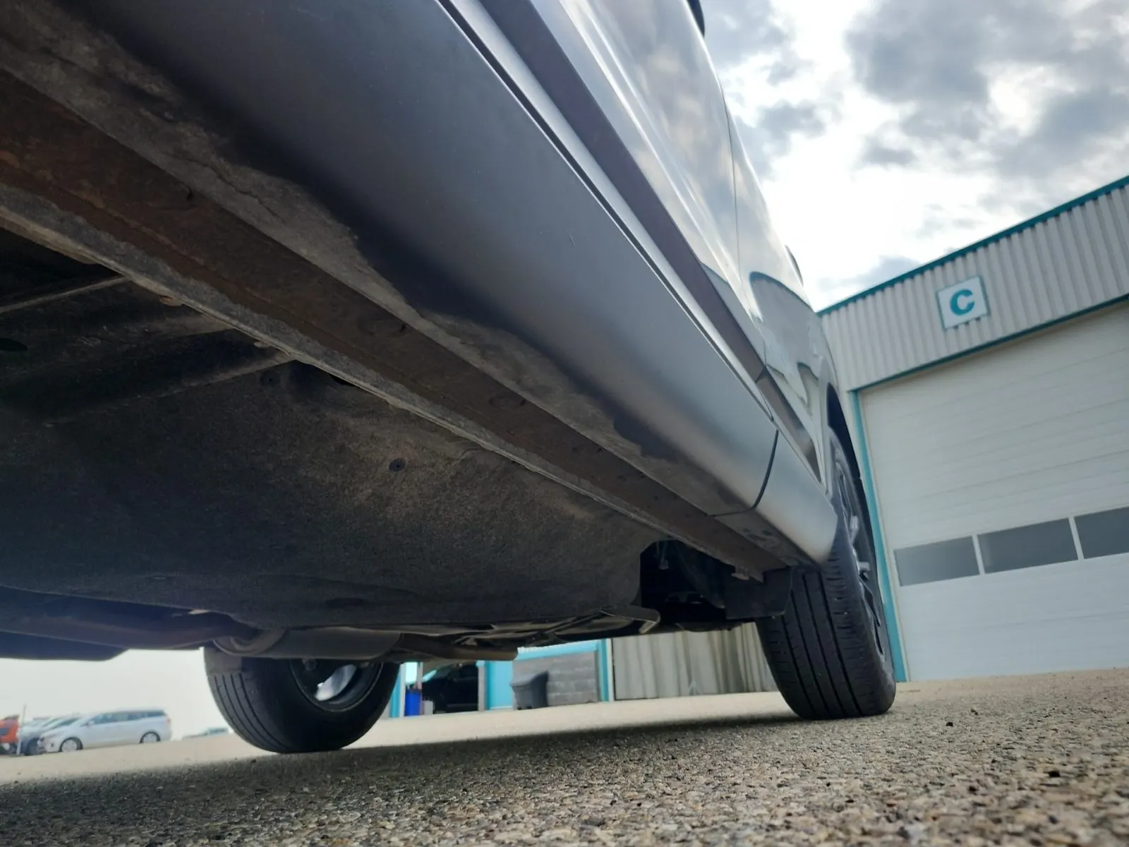 Undercarriage - Driver Photo