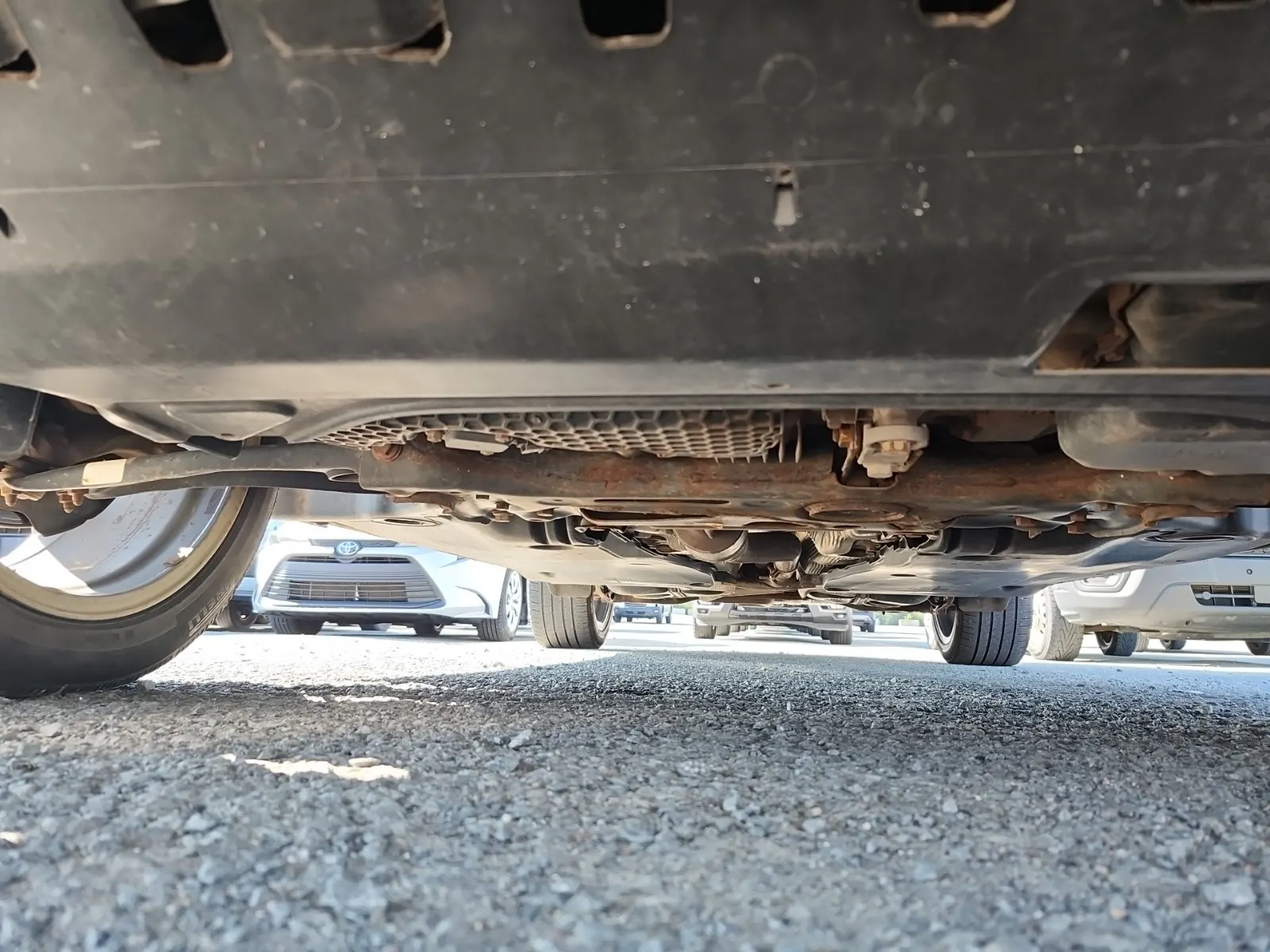 Undercarriage - Front Photo