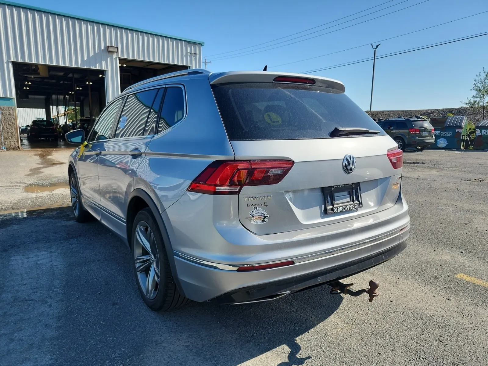 Driver Rear 3/4 Photo