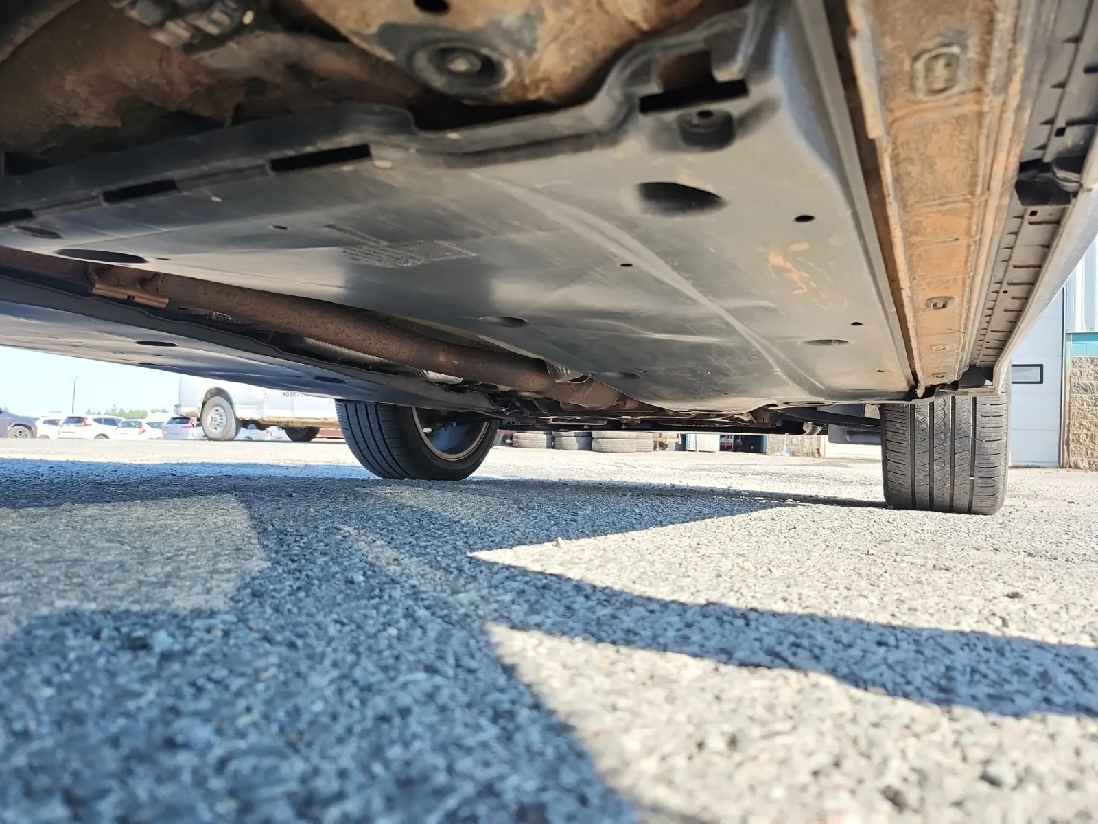 Undercarriage - Passenger Photo