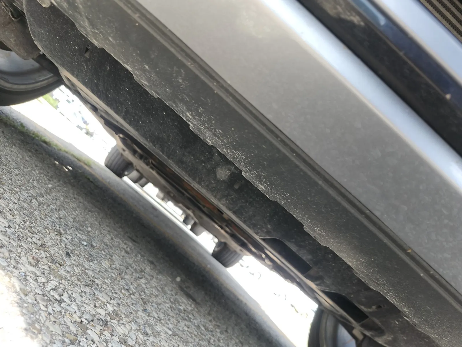 Undercarriage - Front Photo