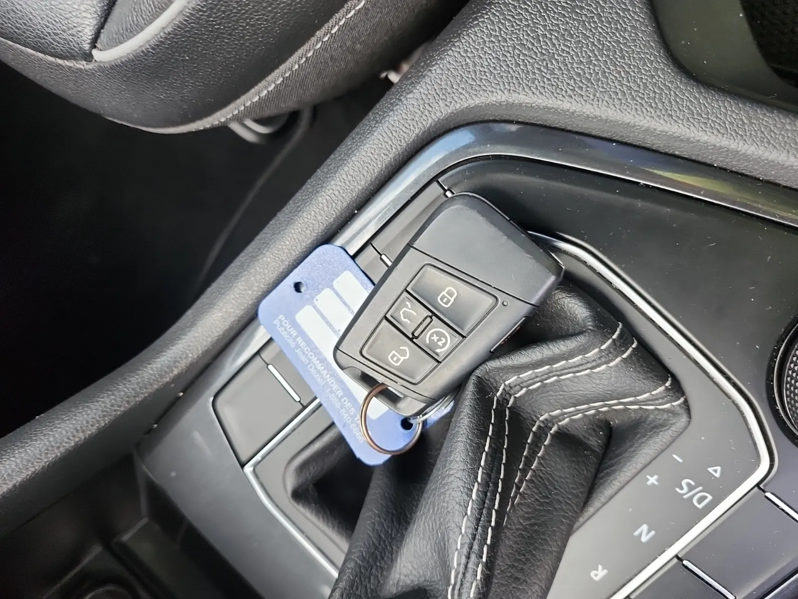 Keys/Fobs/Manual Photo