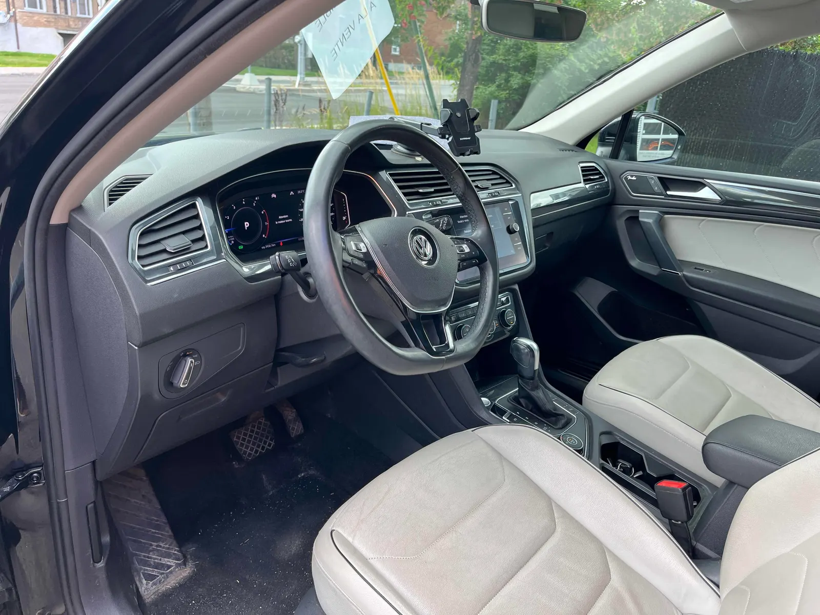 Interior driver side