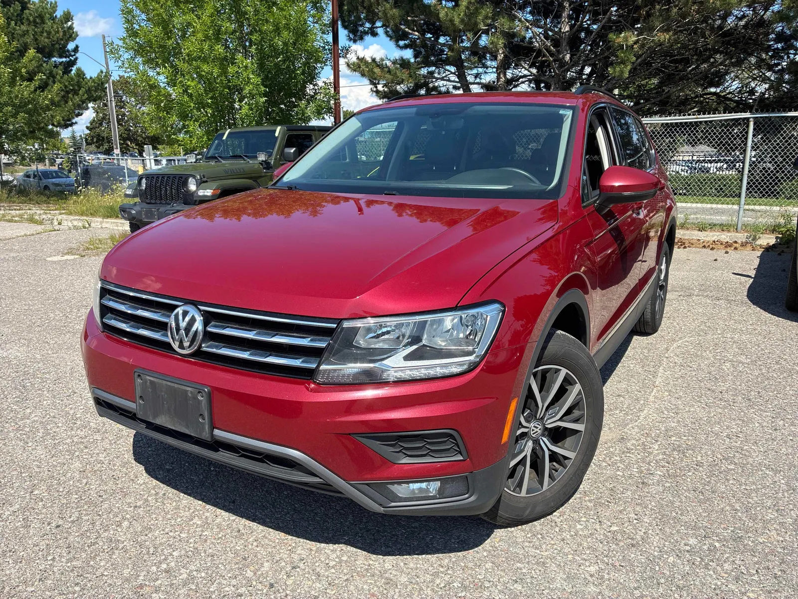 3/4 Front (Main image)