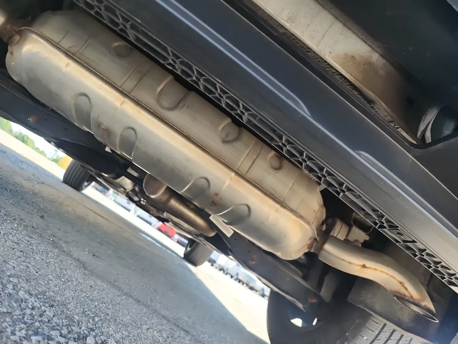 Undercarriage - Rear Photo