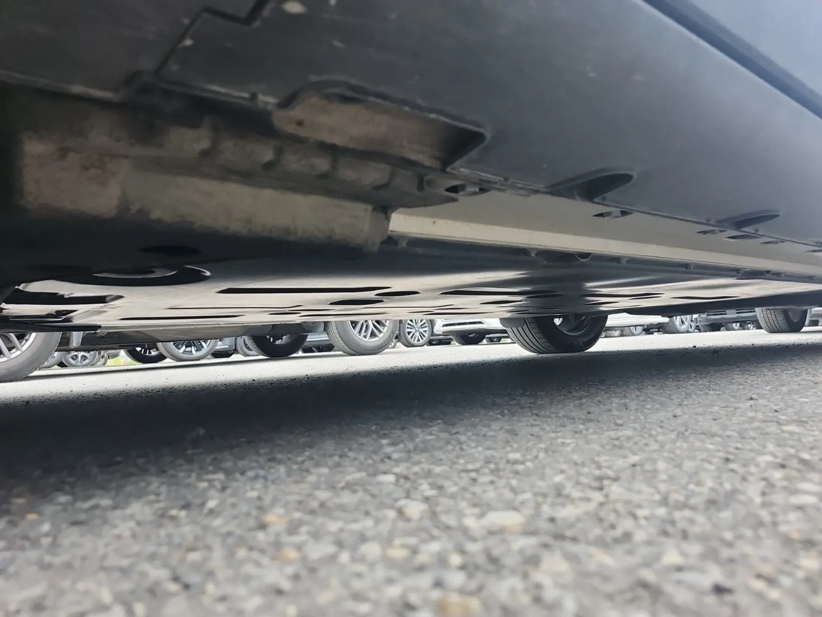 Undercarriage - Driver Photo