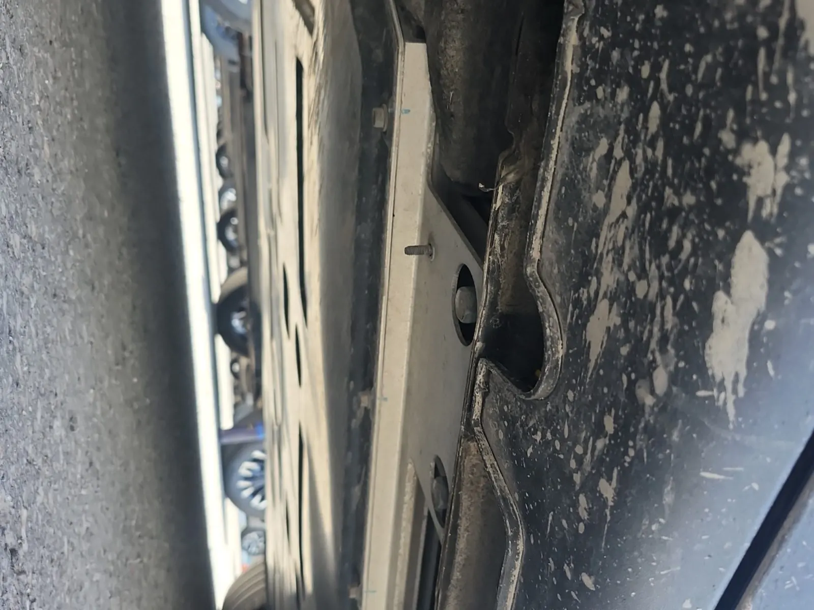 Undercarriage - Passenger Photo
