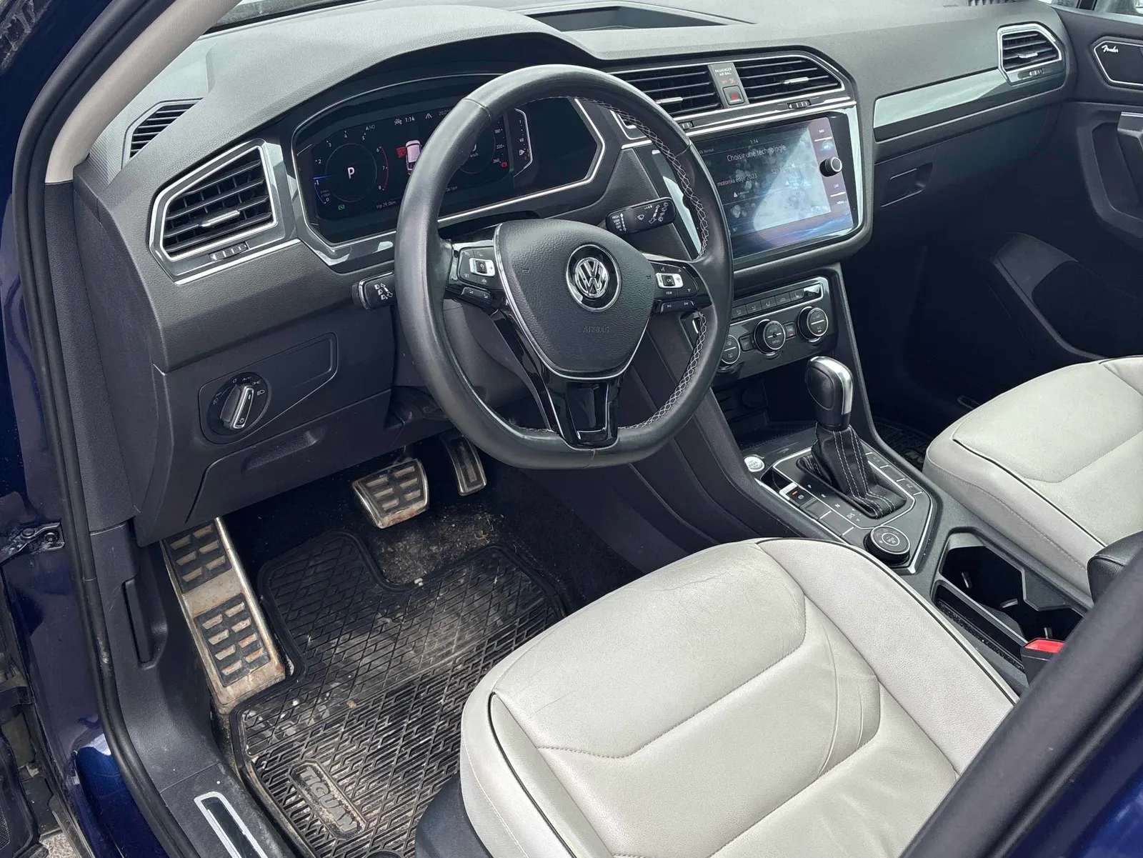 Interior driver side