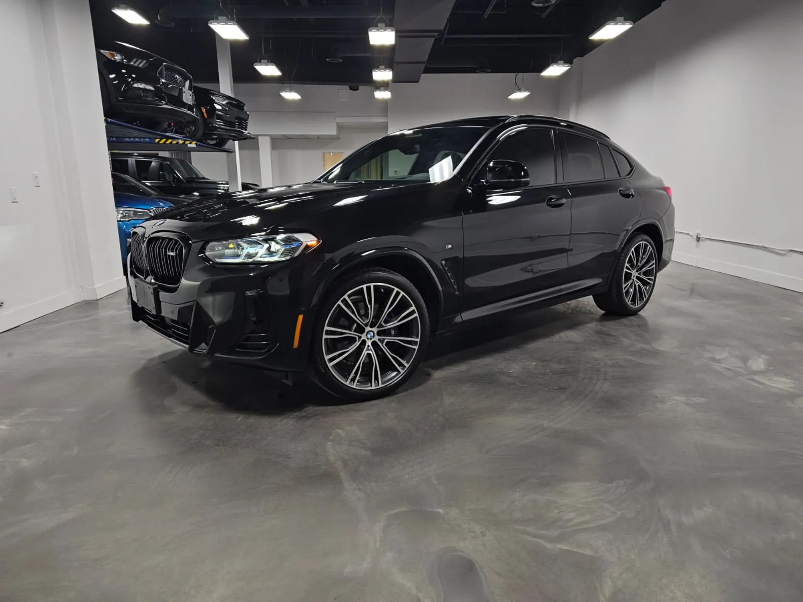 2023 BMW X4
