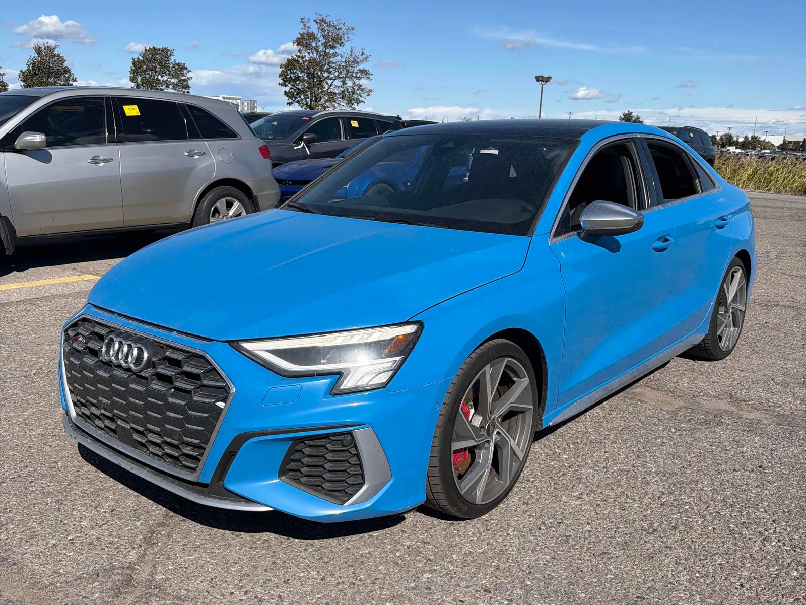3/4 Front (Main image)