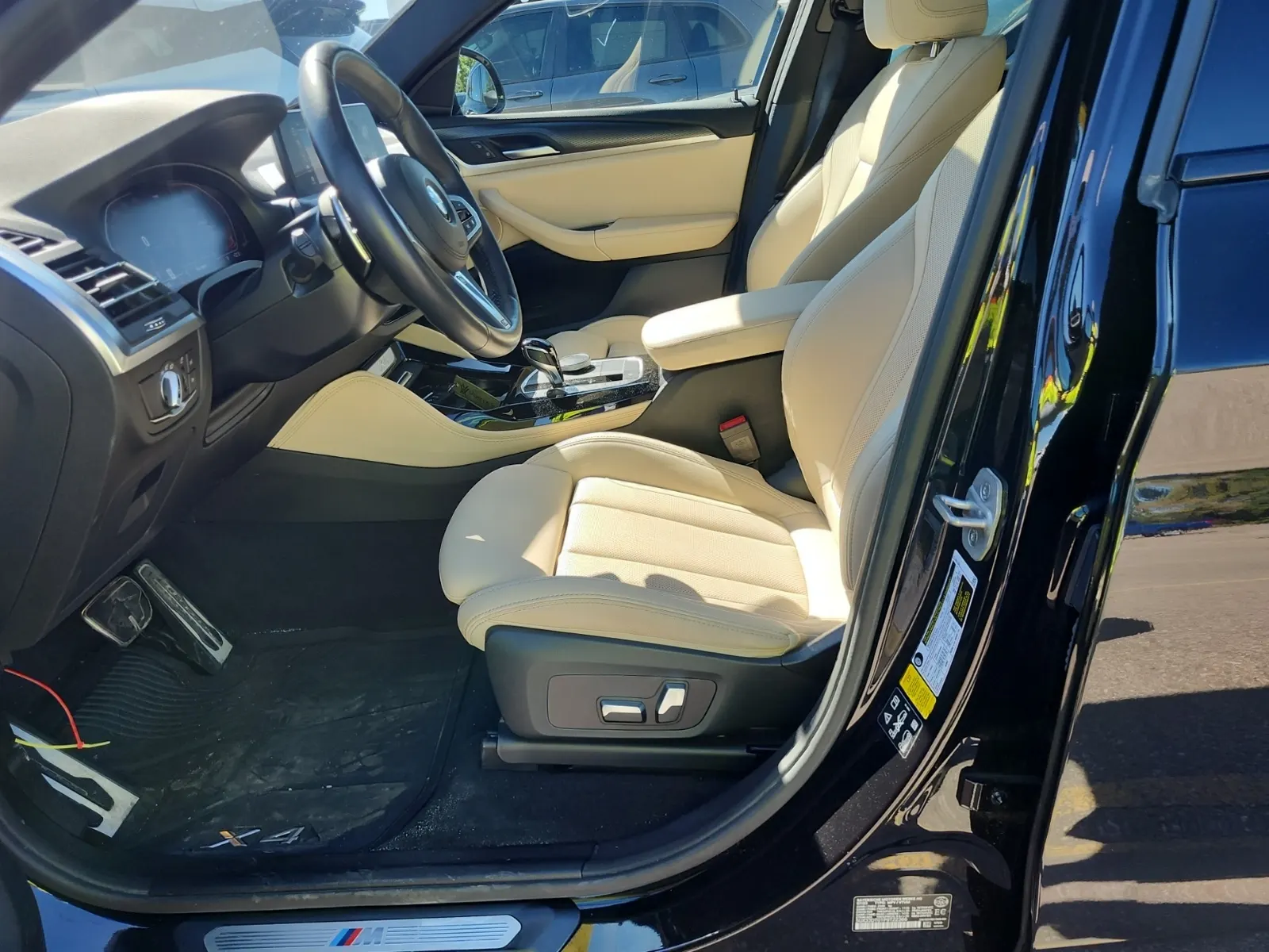 Front Interior Photo