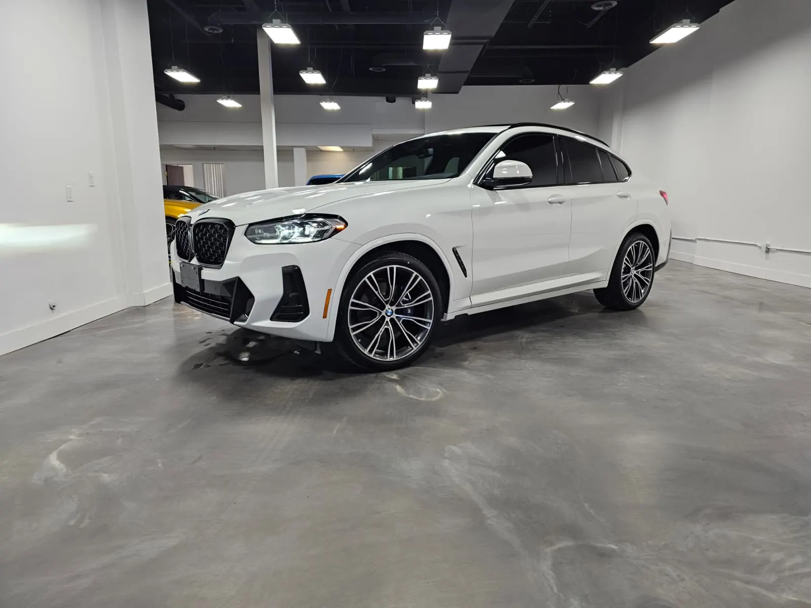2023 BMW X4