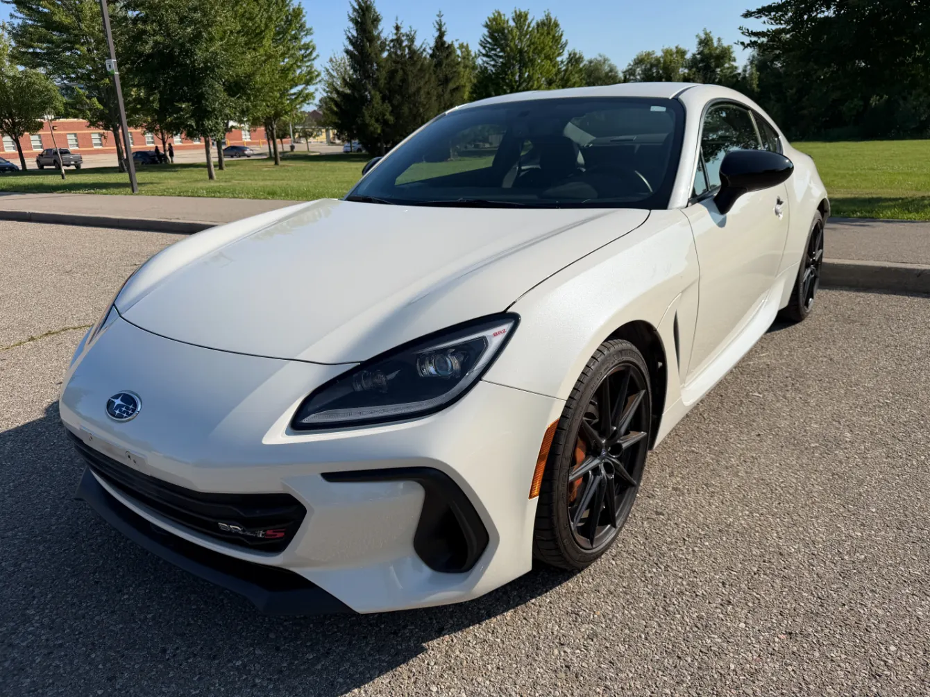 3/4 Front (Main image)