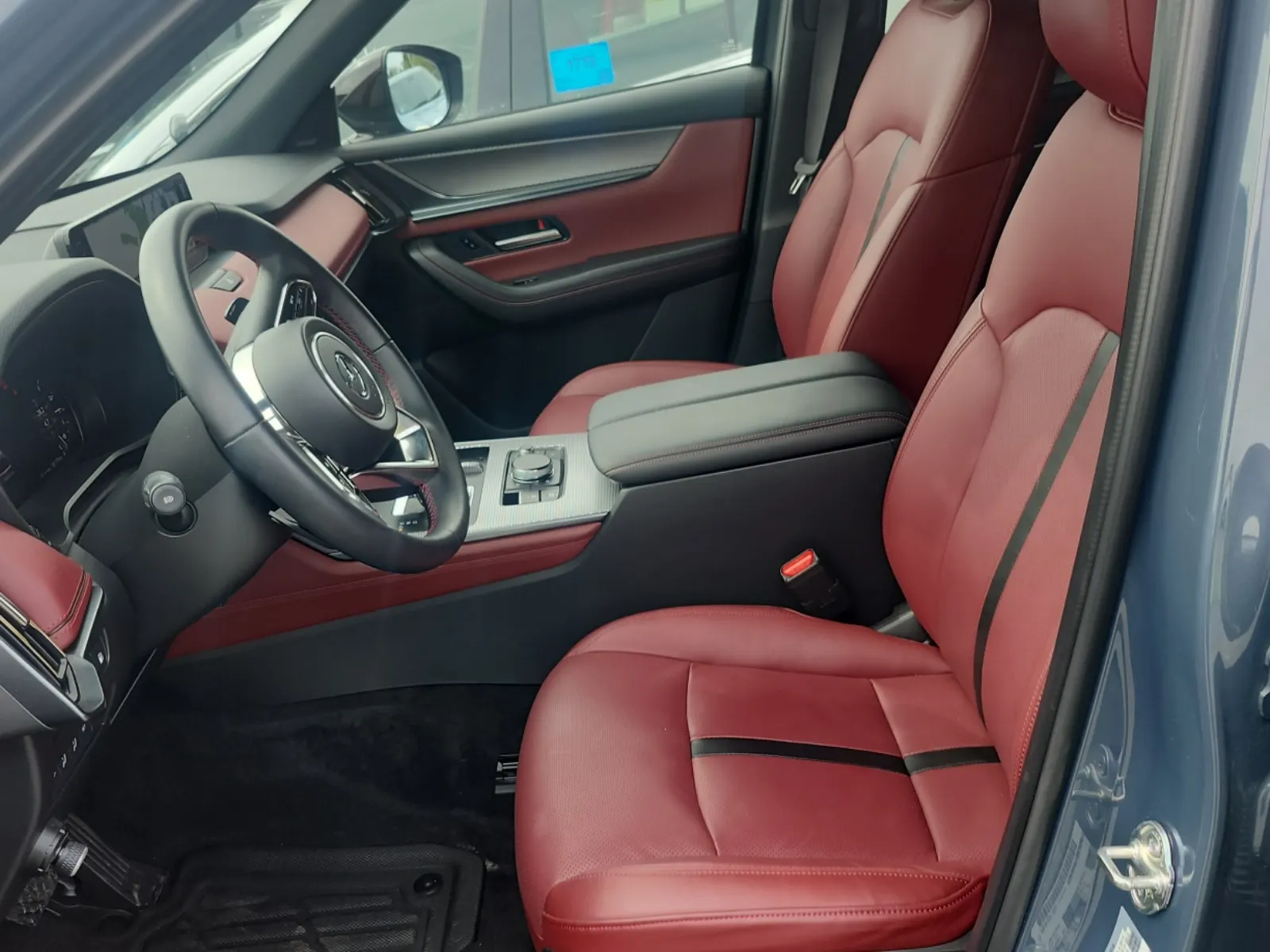 Front Interior Photo