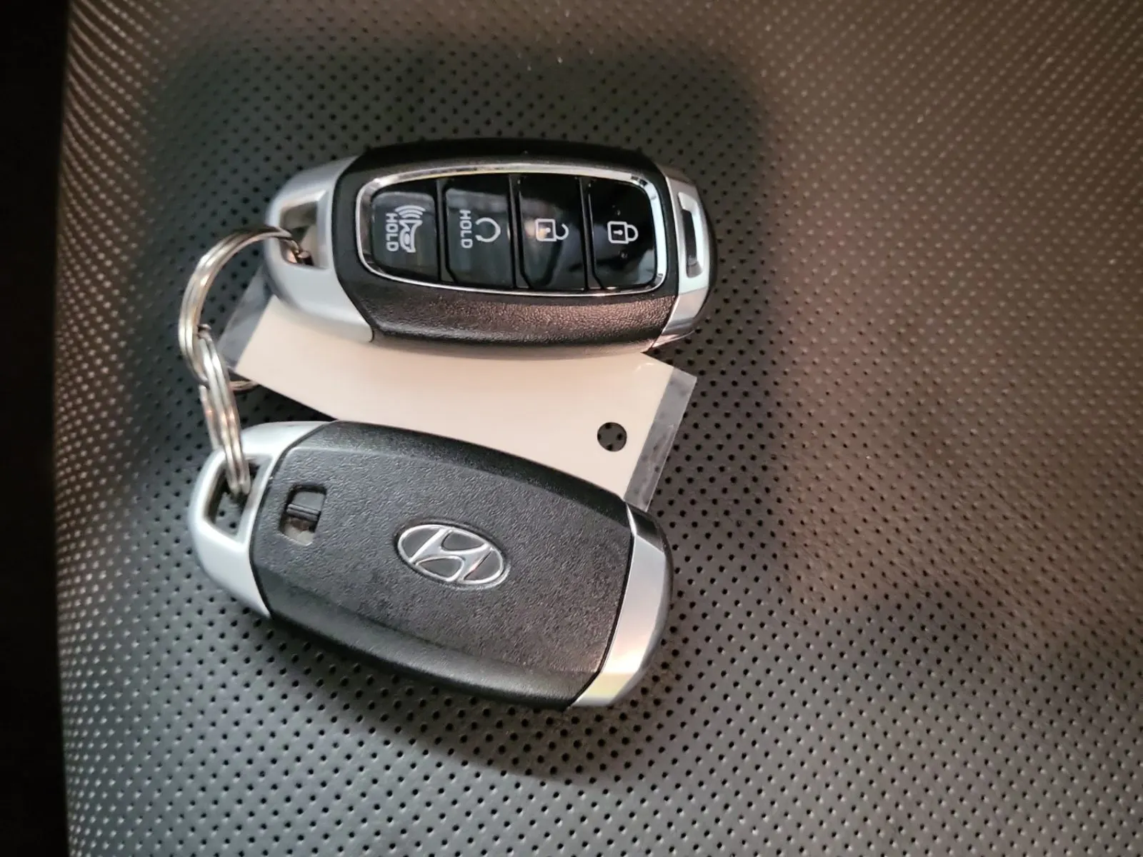 Keys/Fobs/Manual Photo