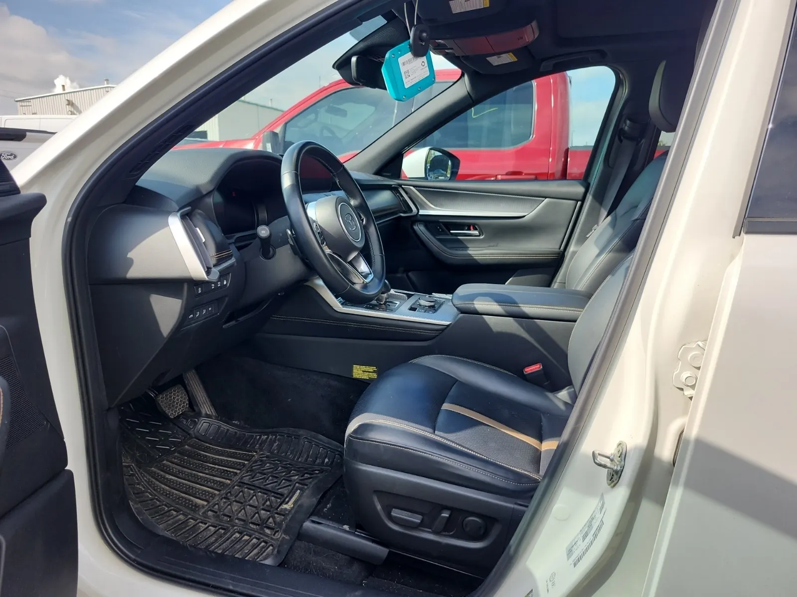 Front Interior Photo
