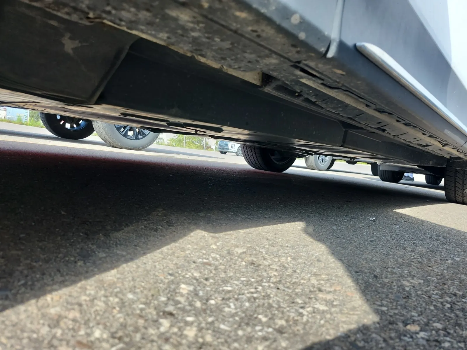 Undercarriage - Driver Photo