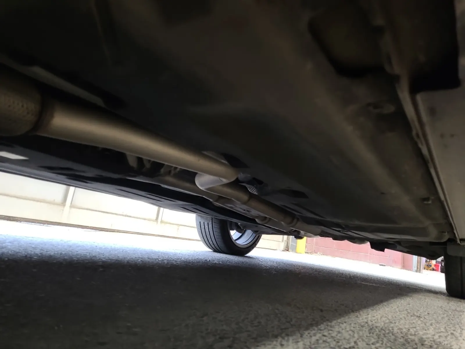 Undercarriage - Driver Photo