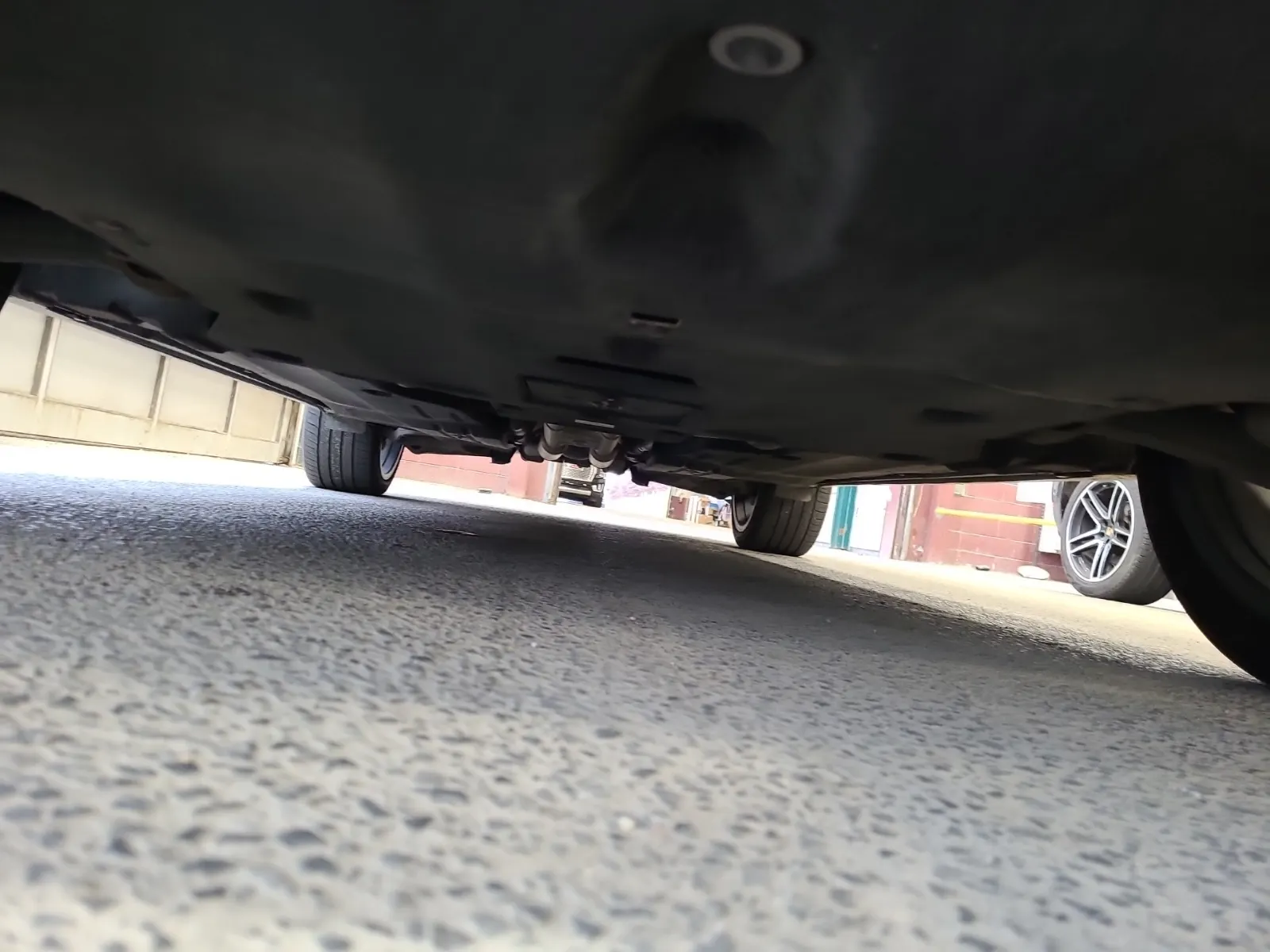 Undercarriage - Front Photo