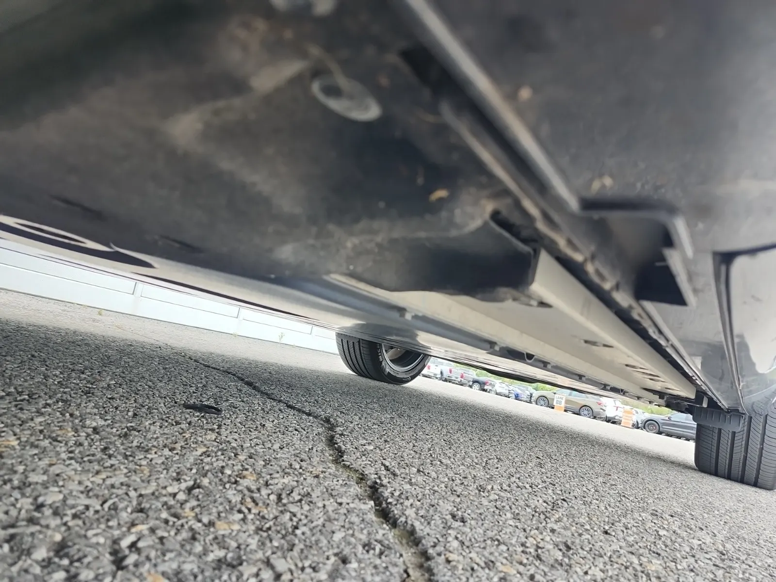 Undercarriage - Driver Photo