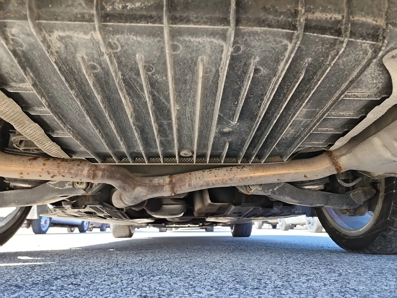 Undercarriage - Rear Photo