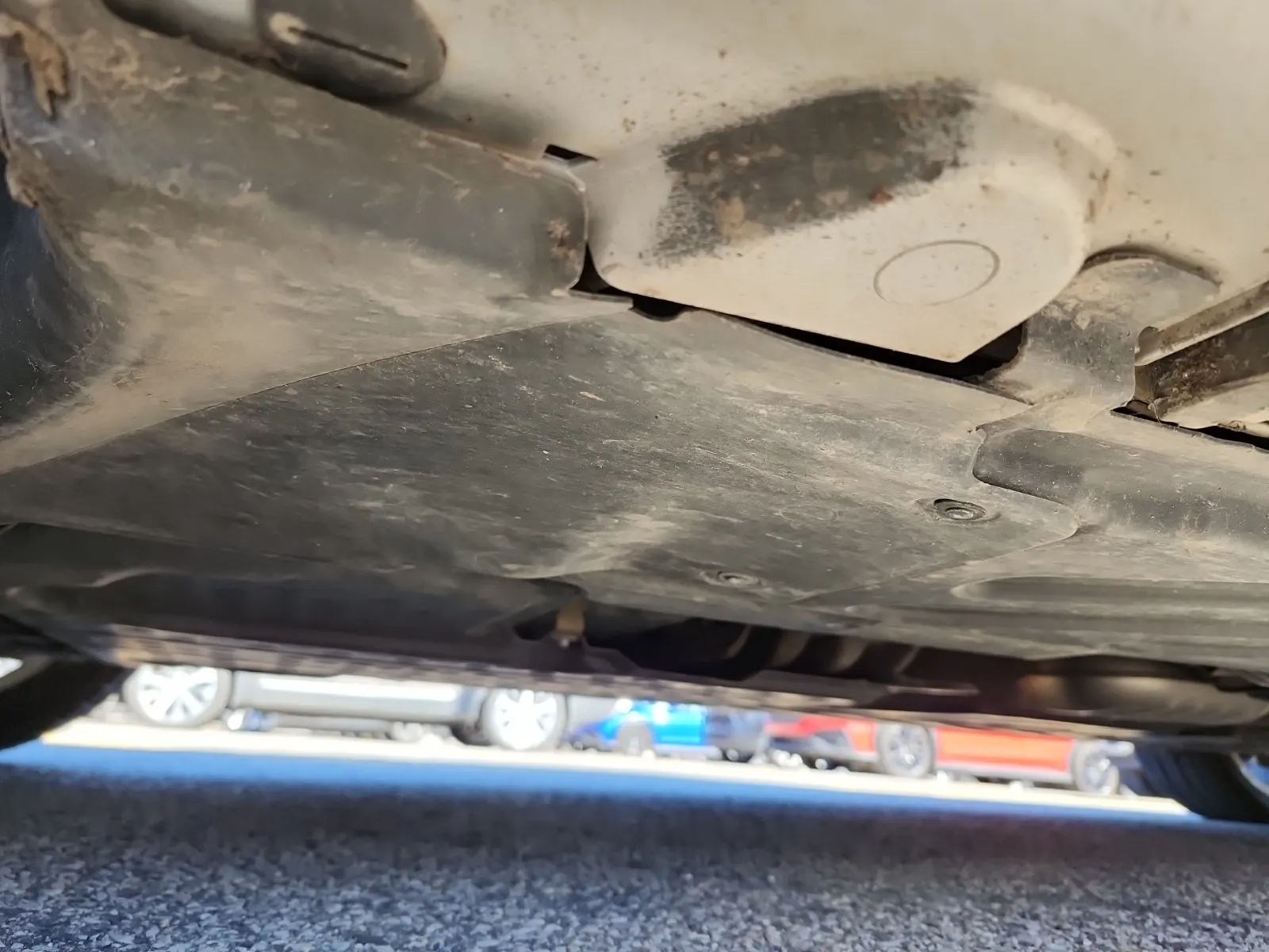 Undercarriage - Driver Photo