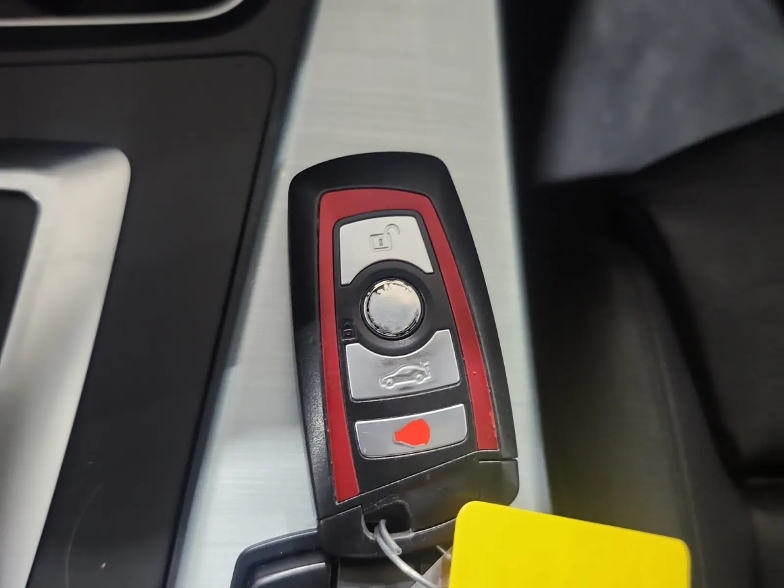 Keys/Fobs/Manual Photo
