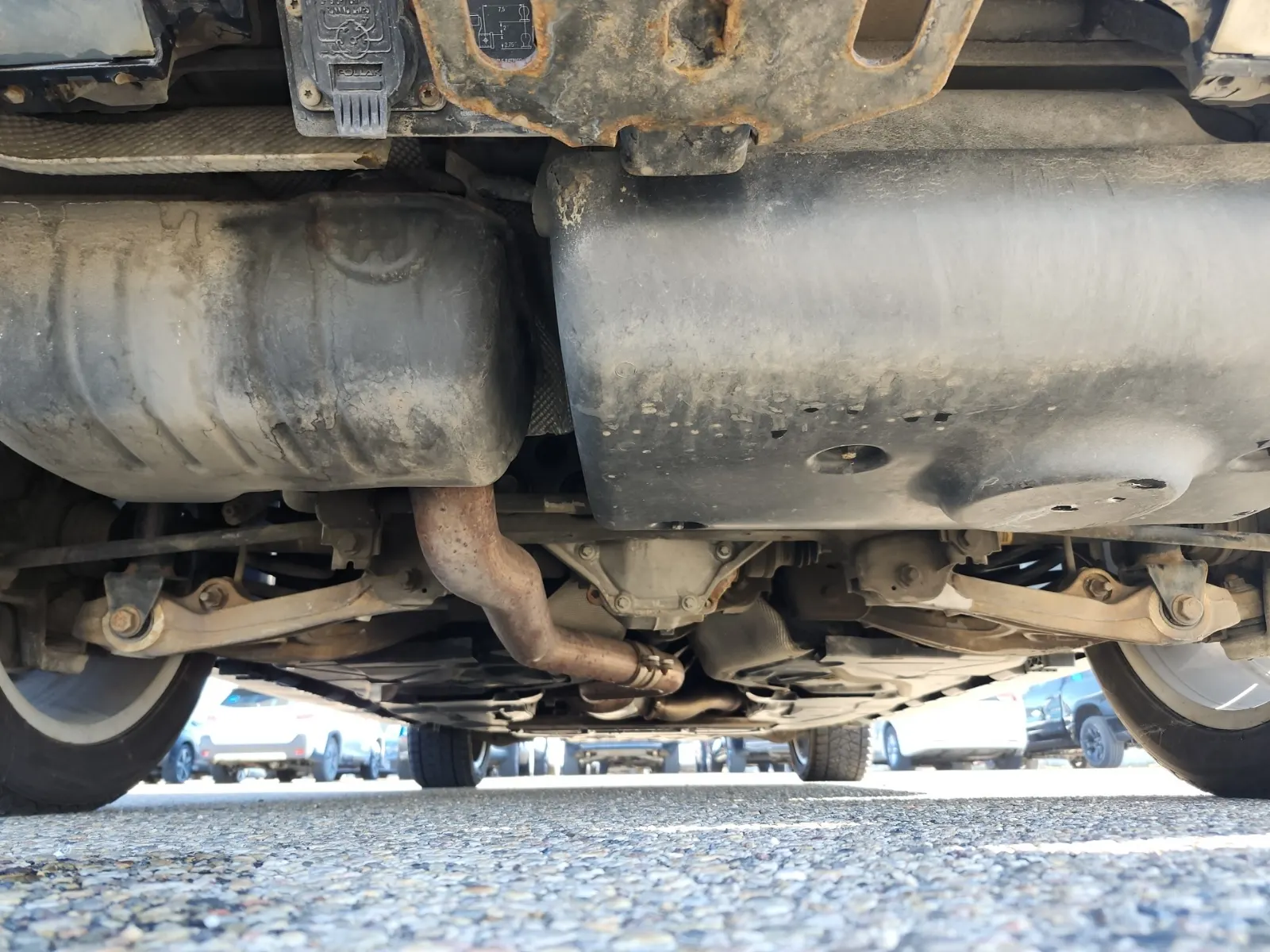 Undercarriage - Rear Photo