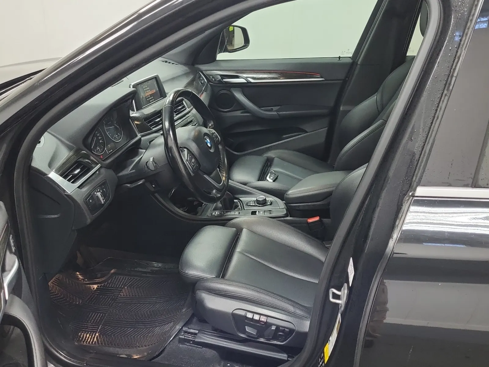 Front Interior Photo