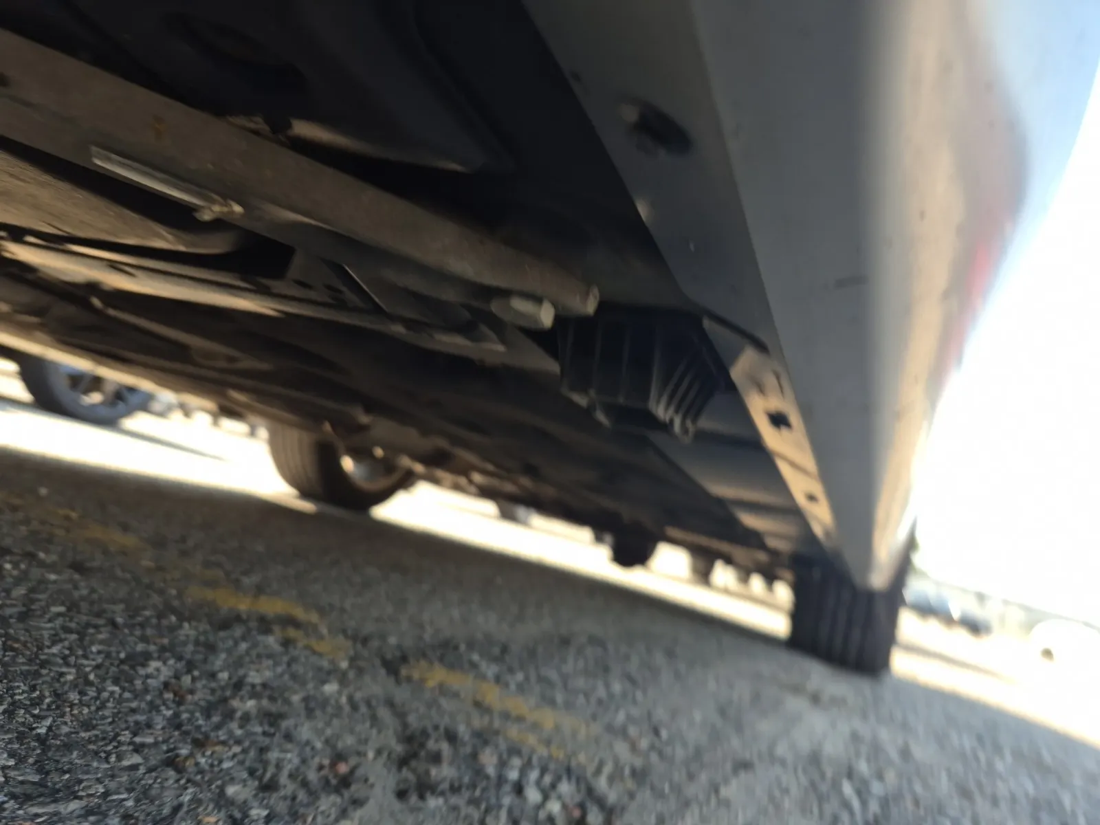 Undercarriage - Passenger Photo